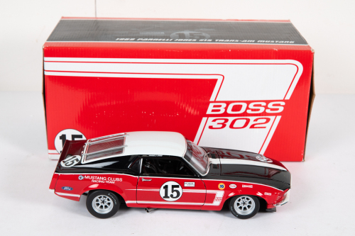 FORD: A Welly 1:18 scale 1969 Ford Trans-Am Mustang, car #15 driver Parnelli Jones in original box