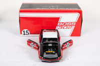 FORD: A Welly 1:18 scale 1969 Ford Trans-Am Mustang, car #15 driver Parnelli Jones in original box - 3
