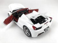 FERRARI: 1:18 scale Ferrari 458 Spider produced by Hotwheels (NB description). - 8