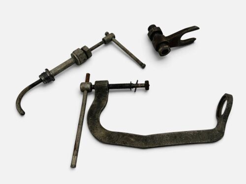ROLLS-ROYCE VALVE SPRING REMOVAL TOOLS: A rare set of three tools to remove valve springs with the engine in place [Location: Sydney]