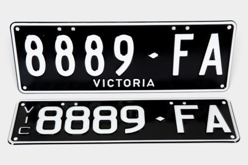 Classic Custom Victorian Plate 8889.FA (NO RESERVE)