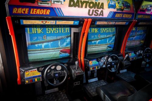 DAYTONA USA: A two seater (1&2) Daytona USA amusement machine made by Sega, 29" screen, Japanese units, working order