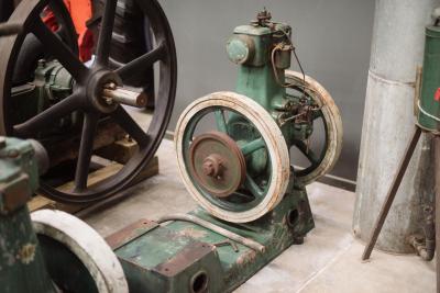 RONALDSON BROTHERS & TIPPETT: A 6.5 H.P Type CF stationary diesel engine