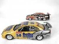 HOLDEN: Pair of 1:18 scale Holden Commodore V8 racing cars produced by AutoArt. (NB description) - 5