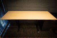 DESK: A large height adjustable work desk, made by Omnidesk, (Model No.20210111-368), 210cm wide, 81cm deep