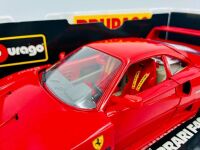 FERRARI F40: A 1:18 scale Ferrari F40 by Bburago with original packaging [Location: Sydney] - 3