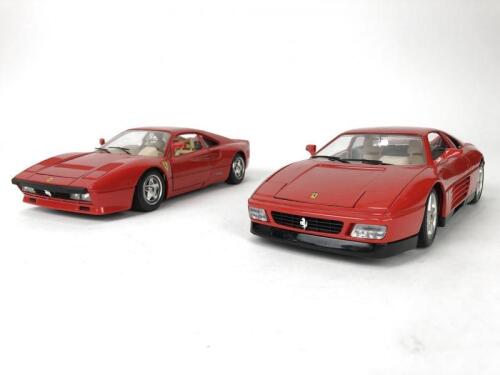 FERRARI: Pair of 1:18 scale Ferrari cars produced by Bburago. (NB description)