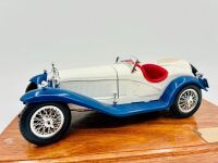 ALFA ROMEO 8C 2300 SPIDER: A 1:18 scale Alfa Romeo 2300 Spider by Bburago with original packaging [Location: Sydney] - 5