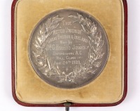 BRITAIN/IRELAND: An original 1909 'The Motor Union of Great Britain & Ireland' medal won by 'Dr. G. Horatio Jones' 'Oxfordshire A.C., Hill Climb, June 24th 1909' [Location: Perth] - 3