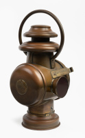 HEADLAMP: A c.1900/1910s Auteroche (France) 'La Reflex' brass headlamp, lens width 8cm, lamp height 27cm [Location: Melbourne] - 2