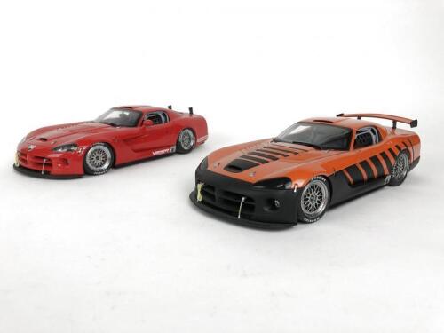 DODGE: Pair of 1:18 scale Dodge Viper competition coupe cars produced by AutoArt. (NB description)