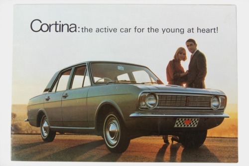 FORD CORTINA: A Ford Cortina sales brochure, a 16 page colour brochure, featuring the 220, 240, 440 and GT models