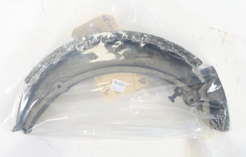 25/30HP: A R-R 25/30HP brake shoe (P/N G56920) [Location: Melbourne]