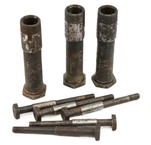 20HP: A R-R 20HP intermediate spindle (P/N E55187) & five crankcase bolts (P/N E53029) [Location: Melbourne]