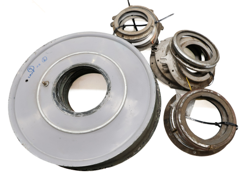 228 · WHEEL DISCS: Nine R-R / Bentley Ace wheel discs & fittings and nine assorted centre fittings [Location: Melbourne]