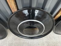 WHEEL DISCS: A set of six 19-inch painted outer discs, to suit a variety of 1930s models [Location: Sydney] - 17
