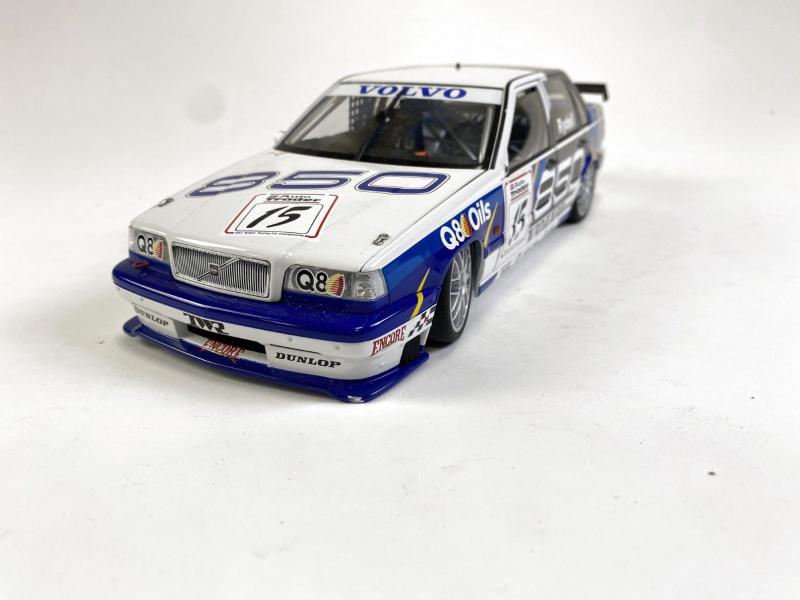 VOLVO: 1:18 scale Rydell Volvo 850 produced by AutoArt. (NB description) -  Price Estimate: $ - $