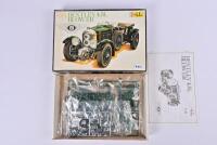 BENTLEY: A Heller 1:24 scale Bentley 4,5 L Blower plastic model kit - 2