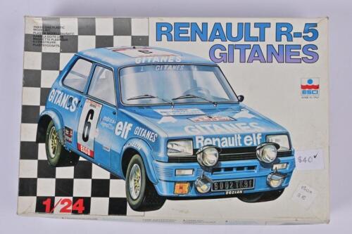 RENAULT: An Esci 1:24 scale Renault R-5 Gitanes plastic model kit