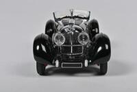 MERCEDES-BENZ: A CMC 1932 Mercedes SSK Trossi in 1:24 scale (Item NO. M-001). White interior - 3