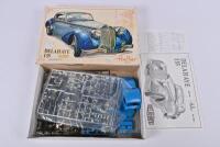 DELAHAYE: A Heller 1:24 scale Delahaye 135 plastic model kit - 2