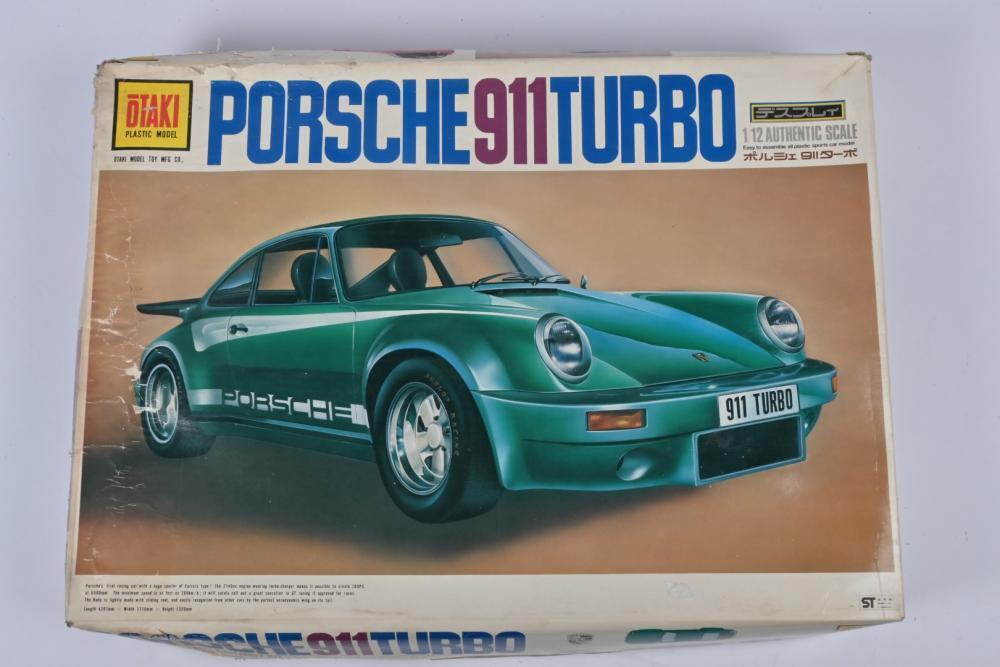 PORSCHE: An OTAKI 1:12 scale Porsche 911 Turbo plastic model kit
