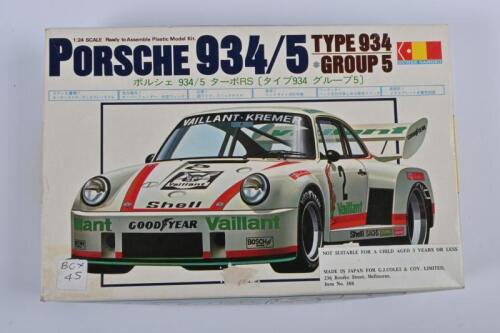 PORSCHE: A Gunze Sangyo 1:24 scale Porsche 934/5 Group 5 plastic model kit