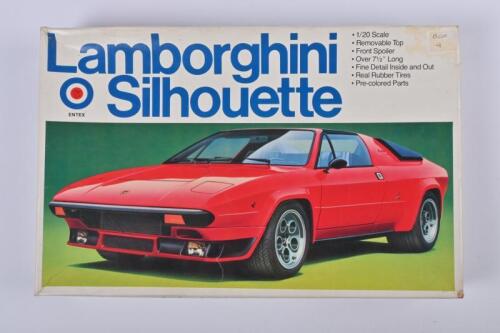 LAMBORGHINI: A Entex (by Bandai) 1:20 scale Lamborghini Silhouette plastic model kit