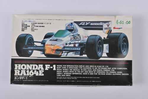 HONDA: A Kawai Model 1:20 Honda F-1 RA164E plastic model kit
