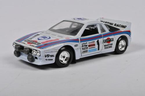 BBURAGO: A Bburago 1:24 scale Lancia Rally 037