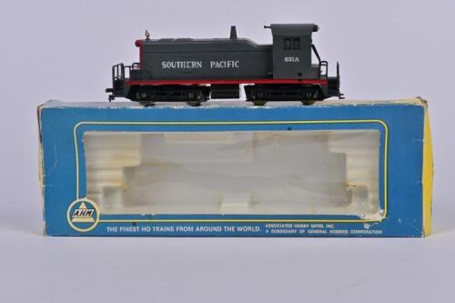 RIVAROSSI /AHM: A Rivarossi / AHM H0 5014 0-4-4-0 South Pacific Diesel Switcher, boxed
