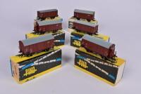 PIKO: Six 1970s Piko H0 5/6452-01 four wheel goods wagons, good condition, boxed - 2