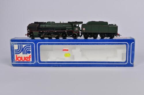 JOUEF: A Jouef H0 8269 2-8-2 steam locomotive in SNCF livery, with bogie motorised tender, excellent condition