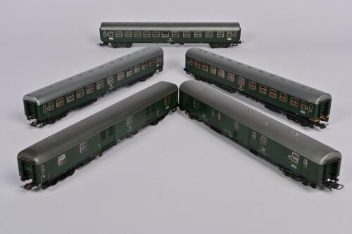 ROWA: Five Rowa German outline coaches, three coaches (one with interior); together with two brake composites (one with interior)