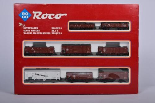 ROCO: A Roco H0 04057a boxed set of 8 four wheel rolling stock, in excellent boxed condition