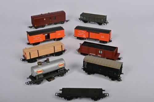 ROLLING STOCK: Ten rolling stock by Pocher, Esso tank weighted