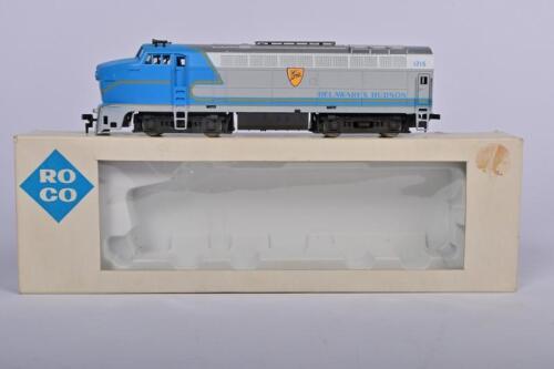 ROCO: A Roco H0 Sharknose Delaware and Hudson diesel locomotive, boxed