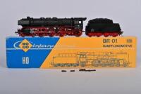 ROCO: A Roco H0 04119B 4-6-2 BR01 Steam outline locomotive with 8 wheel bogie tender, excellent boxed condition with instructions