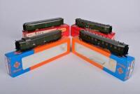 ROCO: Four Roco H0 German coaches, 4291S, 4220S both boxed together with two other passenger coaches with incorrect boxes