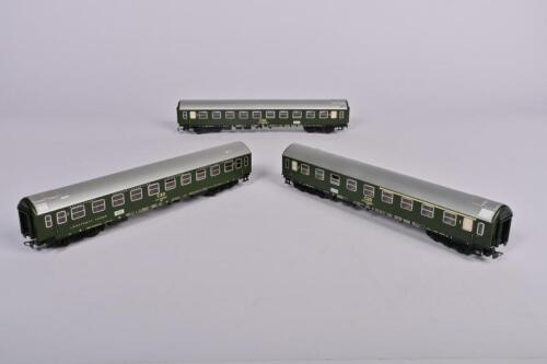 SCHICHT: Three Schicht HO CSD passenger coaches, with interiors, in good unboxed condition