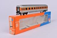 ROCO: A Roco DB 2nd class coach 4274 in silver and orange, boxed. - 2