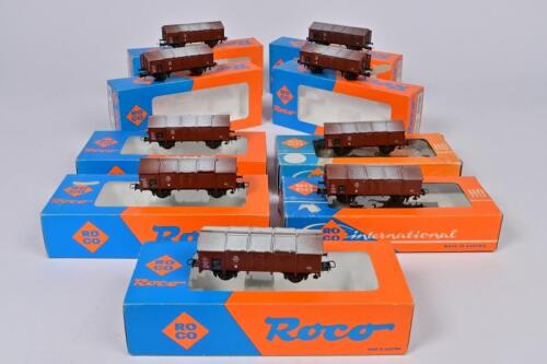 ROCO: Nine Roco 4-wheel hinged lidded wagons, boxed