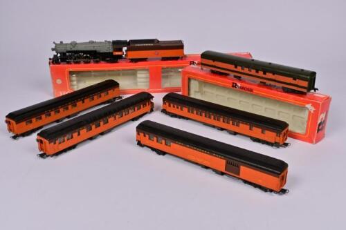 RIVAROSSI: A Rivarossi 'Chippewa' 4-6-2 Pacific locomotive and 6x6 tender, cab&nbsp;side # 6139, in fitted box with detached ladder, together with 5 Milwaukee Road coaches, 4 unboxed.