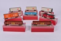 RIVAROSSI: Eight Rivarossi bogie goods rolling stock, boxed