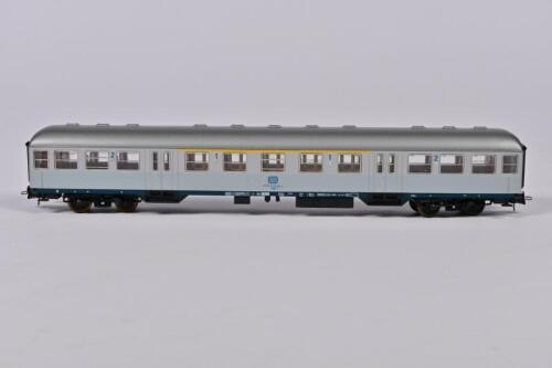 RIVAROSSI: A Rivarossi DB 1st & 2nd class coach with full interior, possibly Munchen, unboxed