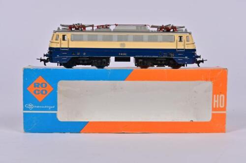 FLEISCHMANN: A Fleischmann DB E10 1312 0-4-4-0 electric locomotive in blue/cream livery with pantographs, incorrect box