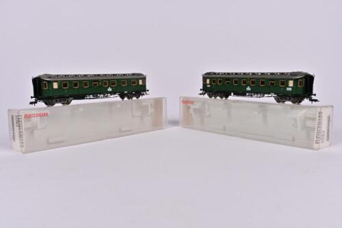 FLEISCHMANN: Two Fleischmann 5082/3 Express Passenger Coaches, in original boxes