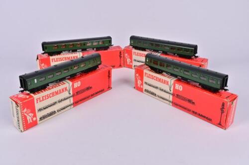 FLEISCHMANN: A rake of four Fleischmann green corridor coaches, coach's S130S, S4279S, S5751S & S130S, in associated boxes