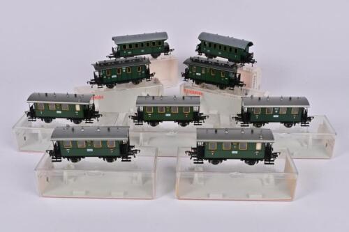 FLEISCHMANN: Nine Fleischmann 4-wheel passenger coaches, boxed, incudes 3x5051, 4x5052 etc.