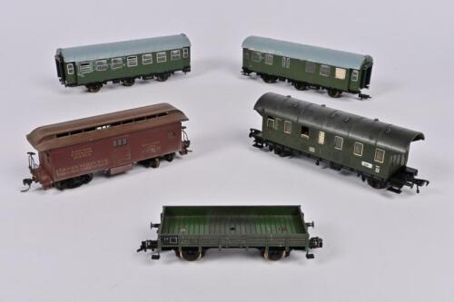 FLEISCHMANN: Five Fleischmann rolling stock including wagons, coaches and tube wagon